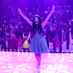 A estrela das redes virou fenômeno nos palcos: Jaque Sobrinho leva 200 fãs ao delírio em evento da Non Stop.