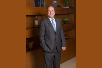 Rodrigo Gonçalves Pimentel destaca como o planejamento tributário é essencial para empresas em crise que buscam eficiência e sustentabilidade na recuperação judicial.