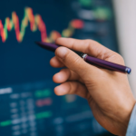 Danilo Regis Fernandes Pinto explica como interpretar indicadores econômicos de forma simples, mesmo sem formação técnica.