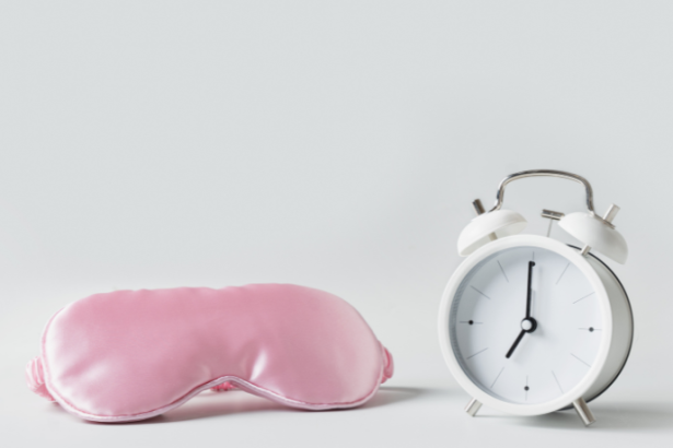 Entenda com Marcio Pires de Moraes como o sono influencia diretamente a saúde física e mental.