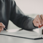 Alex Nabuco Dos Santos apresenta os principais erros de projeto que comprometem o conforto no mercado imobiliário e explica como evitá-los para valorizar empreendimentos.